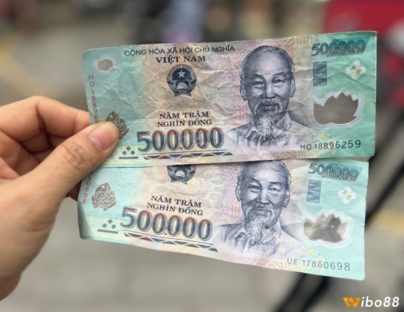 Mơ thấy tiền giả xuất hiện thường ám chỉ về sự giả dối